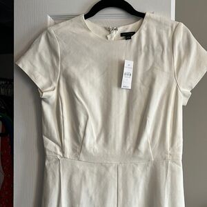 Lot size 4 long sleeved V-neck button down midi blue floral dress